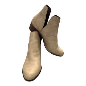 Crochet Beige Vegan Synthetic Upper Ankle Boots Heel Sz 8 Womens Stylish Design